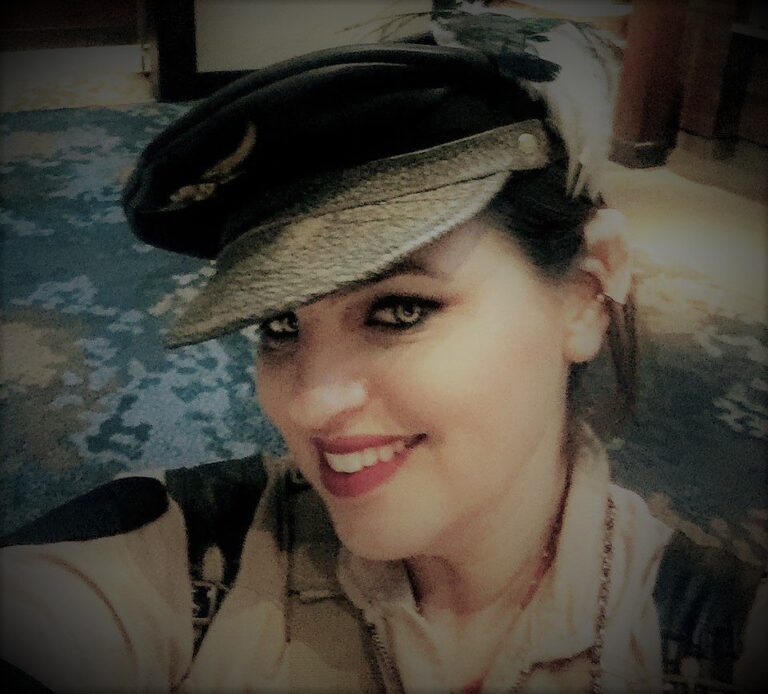 Picture of Author Kacey Ezel