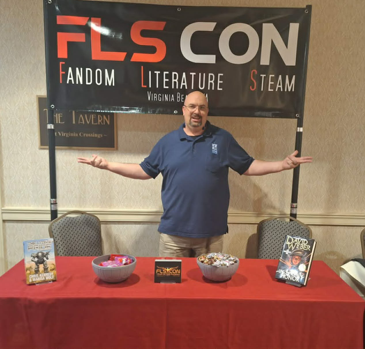 Joel at FLSCON's booth at RavenCon